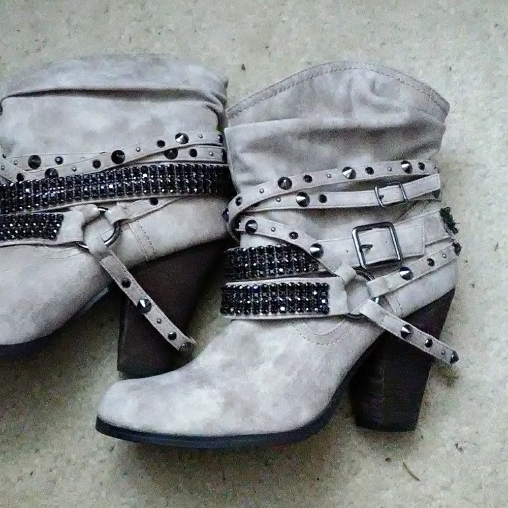 Vickie boots